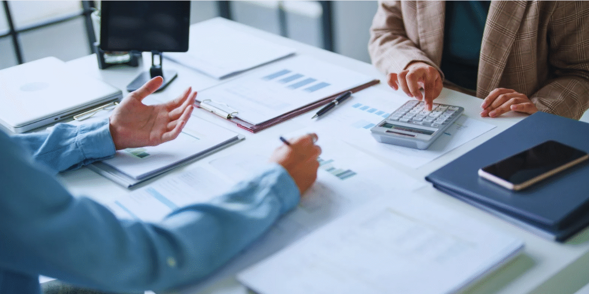 أهم استراتيجيات التواصل الداخلي لتعزيز الإنتاجية في بيئة العمل