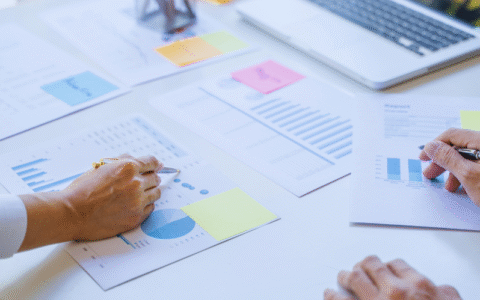 أفضل استراتيجيات تحسين التواصل الداخلي لزيادة إنتاجية الموظفين